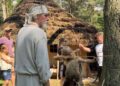 Archeolodzy i rekonstruktorzy odtwarzali dawny świat w Krzemionkach - Radio Kielce Archeolodzy i rekonstruktorzy odtwarzali dawny świat w Krzemionkach