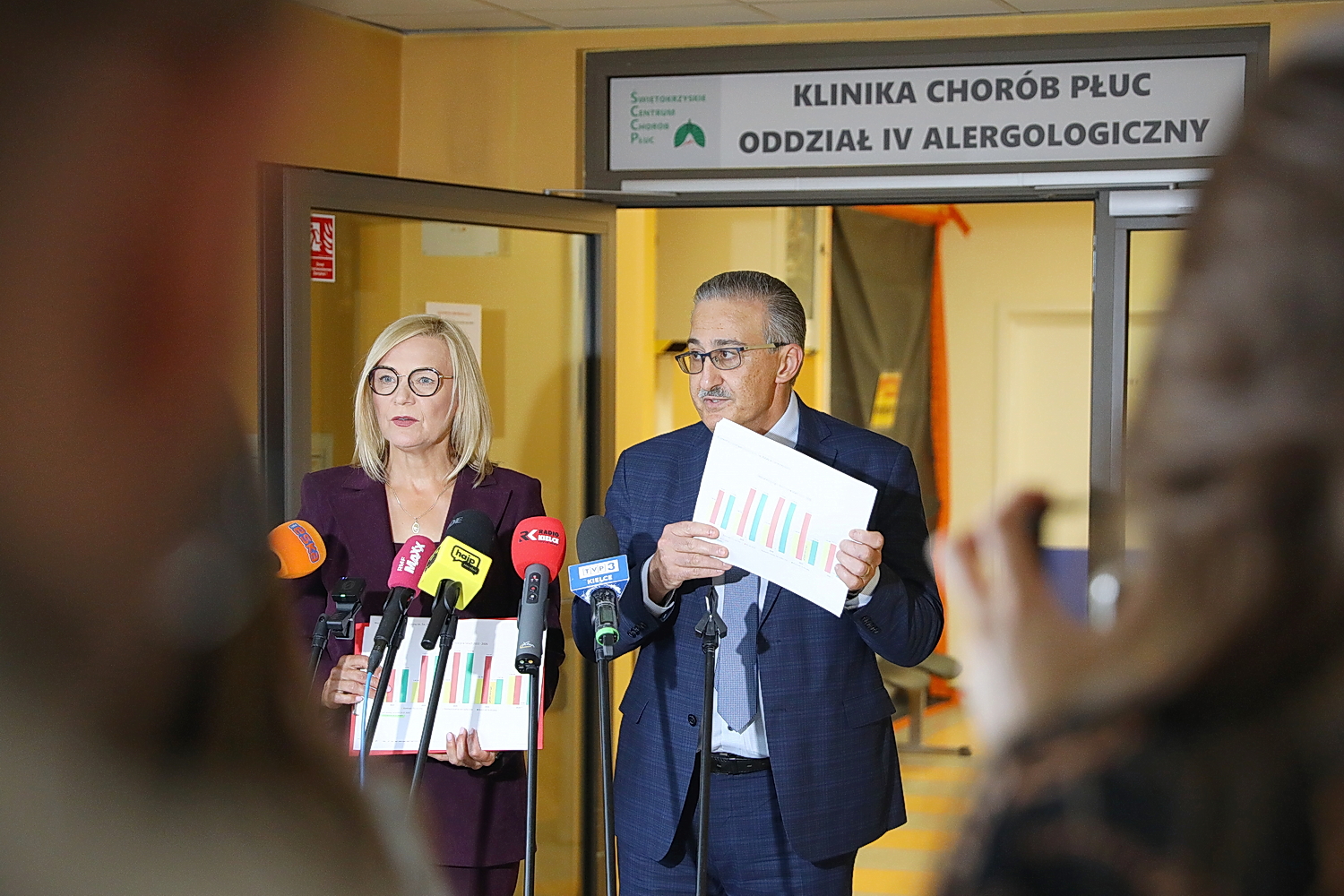 21.07.2026. Czerwona Góra. Konferencja dotycząca wstrzymania planowych przyjęć na Oddziale Alergologii / Fot. Wiktor Taszłow – Radio Kielce 21.07.2026. Czerwona Góra. Konferencja dotycząca wstrzymania planowych przyjęć na Oddziale Alergologii / Fot. Wiktor Taszłow – Radio Kielce