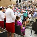 17.07.2026. Kielce. Collegium Medicum UJK. Czepkowanie nowych pielęgniarek i położnych / Fot. Wiktor Taszłow - Radio Kielce
