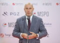 Prezes PGZ: podczas MSPO pokażemy m.in. ciężki bojowy wóz piechoty i system antydronowy - Radio Kielce 20.07.2026. Kielce. Targi Kielce i Polska Grupa Zbrojeniowa podpisały umowę o partnerstwie strategicznym / Fot. Wiktor Taszłow – Radio Kielce