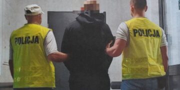 Pojechał spotkać się ze znajomą. Na miejscu został napadnięty, pobity i okradziony