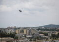7.07.2026. Kielce. Nad stolicą województwa świętokrzyskiego, w kilku miejscach, pojawił się policyjny śmigłowiec Black Hawk. Policjanci, żołnierze i strażacy przeprowadzali ćwiczenia przygotowując się do różnych wariantów wydarzeń oraz szybkiego reagowania w przypadku zagrożenia / źródło: Policja Świętokrzyska