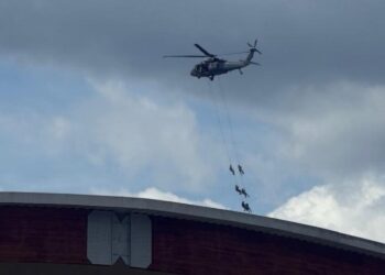 Black Hawk ponownie nad Kielcami. Trwają ćwiczenia kontrterrorystów