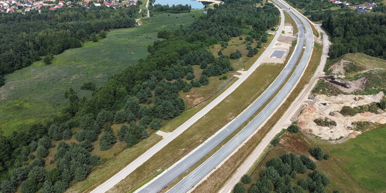 Kiedy kierowcy pojadą obwodnicą Morawicy? Prace dobiegają końca