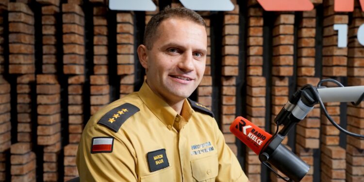 St. kpt. Marcin Bajur: średnio ponad 100 interwencji dziennie odnotowują świętokrzyscy strażacy