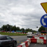 Zmiany na ruchliwym skrzyżowaniu. Nie wszyscy patrzą na znaki