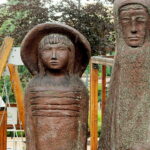 Osiem rzeźb z lat 70. odzyska dawny blask - Radio Kielce 24.07.2026. Kielce. Park miejski. Rzeźba „Dwa pokolenia” Anny Henisz-Leszczyńskiej / Fot. Jarosław Kubalski - Radio Kielce