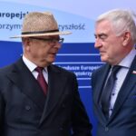 28.07.2026. Końskie. Podpisanie umów na zakup sześciu autobusów niskoemisyjnych oraz przebudowę parkingu i placu przed dworcem / Fot. Magdalena Galas-Klusek - Radio Kielce