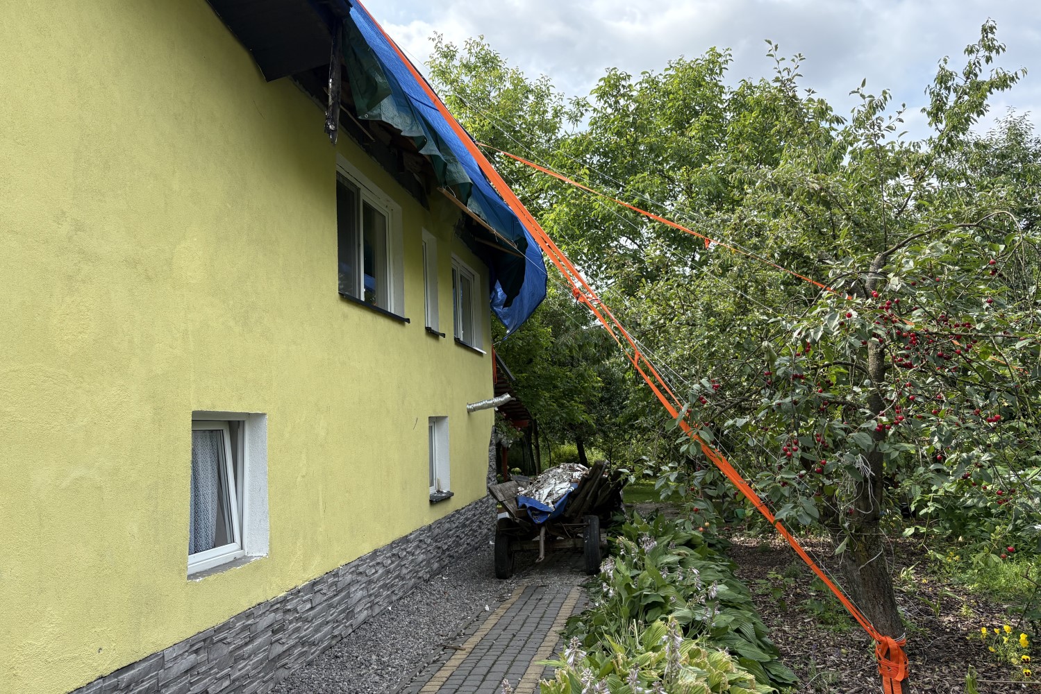 „Wszystko wydarzyło się w kilka sekund” – będzie duże wsparcie dla poszkodowanych przez nawałnice