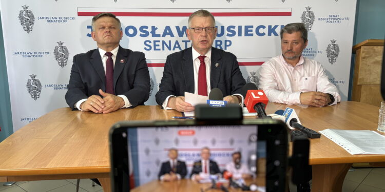 Ostrowiec poza Zintegrowaną Siecią Kolejową