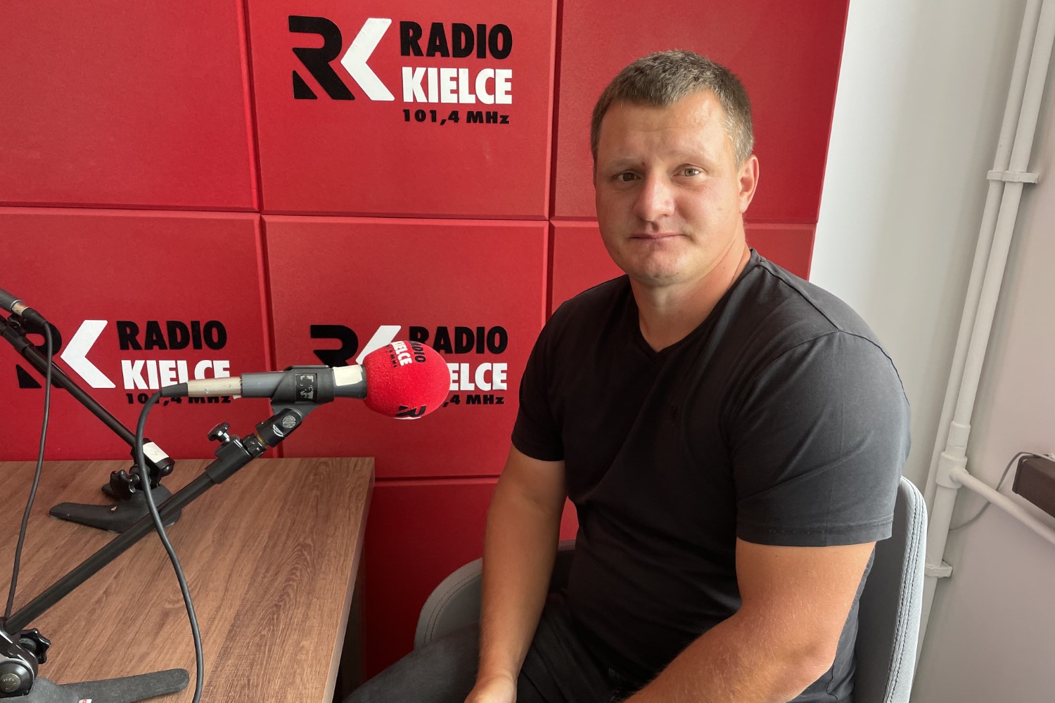 Gigantyczna instalacja patriotyczna zachęca do kupowania polskich produktów