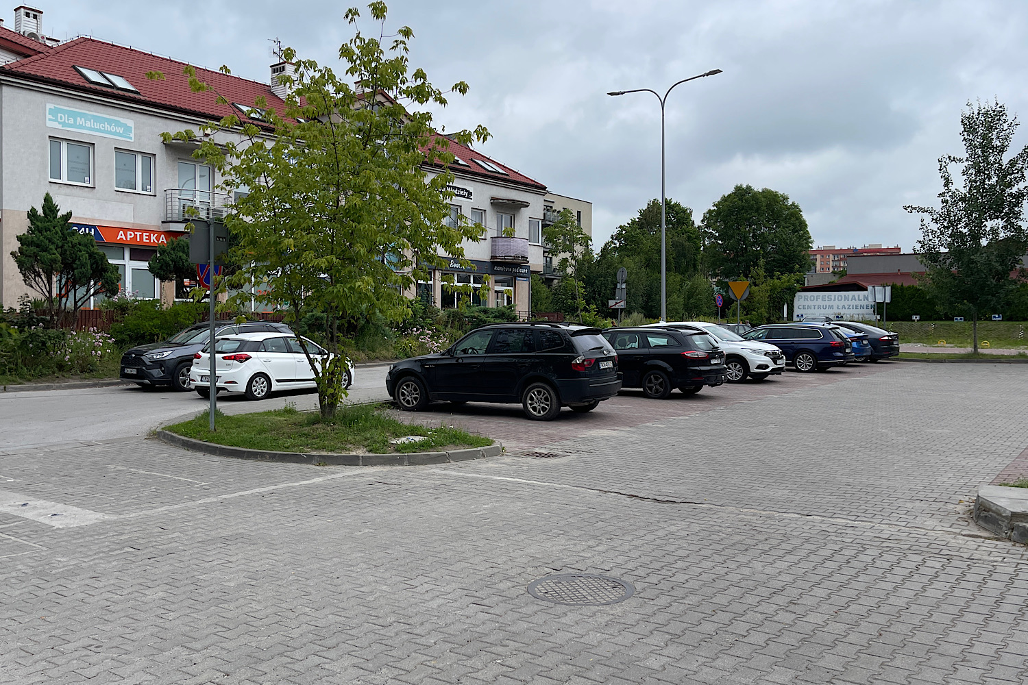 21.07.2026. Kielce. Parking płatny u zbiegu ulic Kościuszki i al. IX Wieków Kielc / Fot. Wiktor Taszłow – Radio Kielce 21.07.2026. Kielce. Parking płatny u zbiegu ulic Kościuszki i al. IX Wieków Kielc / Fot. Wiktor Taszłow – Radio Kielce