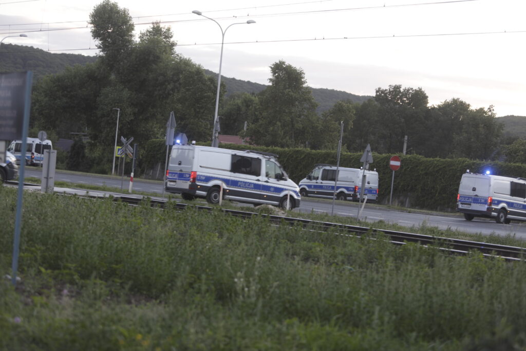 Poszukiwania w związku z tragedią pod Kielcami - Radio Kielce Poszukiwania w związku z tragedią pod Kielcami - Radio Kielce