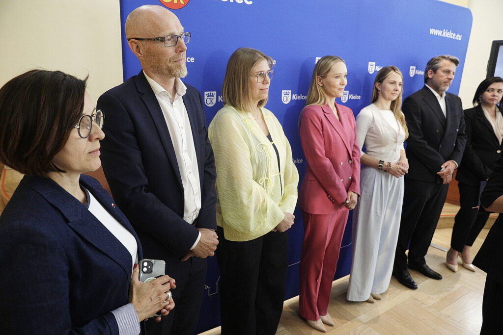 Duńczycy pomogą w określeniu przeznaczenia pustostanu - Radio Kielce Duńczycy pomogą w określeniu przeznaczenia pustostanu - Radio Kielce