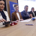 28.07.2026 Kielce. ŚUW. Podpisanie umów na dofinansowanie w ramach Programu Ochrony Ludności i Obrony Cywilnej / Fot. Jarosław Kubalski - Radio Kielce