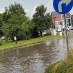 Zalane ulice i kłopoty samochodów - Radio Kielce Zalane ulice i kłopoty samochodów - Radio Kielce