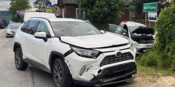 Nieustąpienie pierwszeństwa powodem wypadku. W akcji śmigłowiec LPR