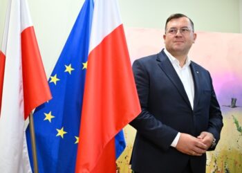 12.07.2026. Daleszyce. Minister rolnictwa Stefan Krajewski podczas konferencji prasowej w Miejsko-Gminnym Ośrodku Kultury w Daleszycach / Fot. PAP/Piotr Polak