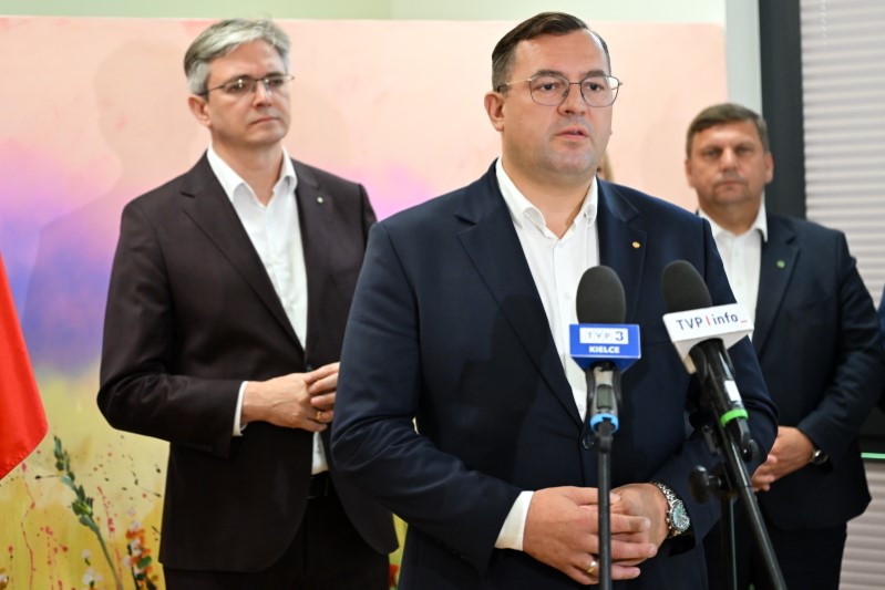 Minister Stefan Krajewski w Świętokrzyskiem. Zapowiada wsparcie dla rolników