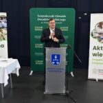 12.07.2026. Daleszyce. Minister rolnictwa Stefan Krajewski podczas konferencji prasowej w Miejsko-Gminnym Ośrodku Kultury w Daleszycach / Fot. PAP/Piotr Polak