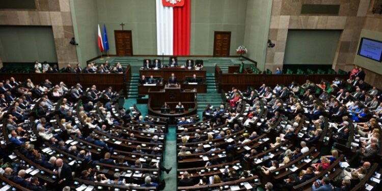 Sejm udzielił absolutorium rządowi z wykonania budżetu w 2025 r. - Radio Kielce 31.07.2026. Warszawa. Posiedzenie sejmu / Fot. PAP/Radek Pietruszka