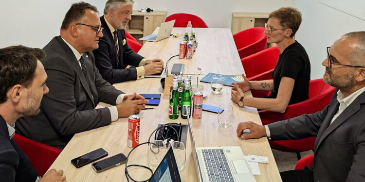 Nowe otwarcie w kwestii Obic? Rozmowy z rządową agencją - Radio Kielce Nowe otwarcie w kwestii Obic? Rozmowy z rządową agencją