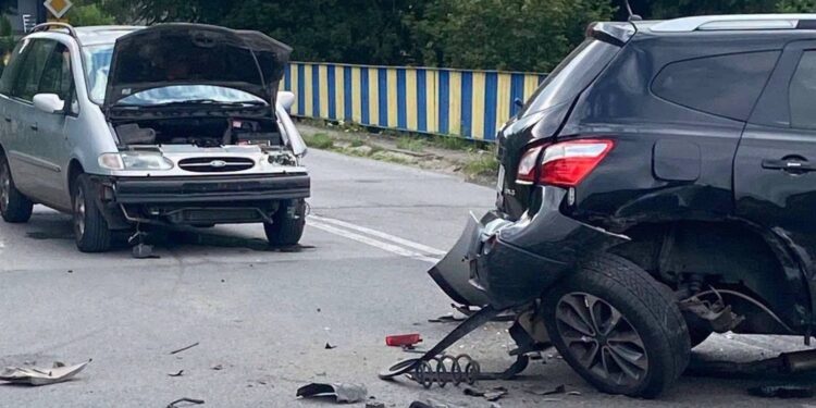 Poważny wypadek w powiecie ostrowieckim. Droga zablokowana - Radio Kielce 21.08.2026. Nietulisko Małe w gminie Kunów. Zderzenie czterech samochodów / Fot. Na Drodze Świętokrzyskie - Facebook