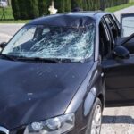 Rowerzysta nie ustąpił pierwszeństwa przejazdu i zderzył się z samochodem