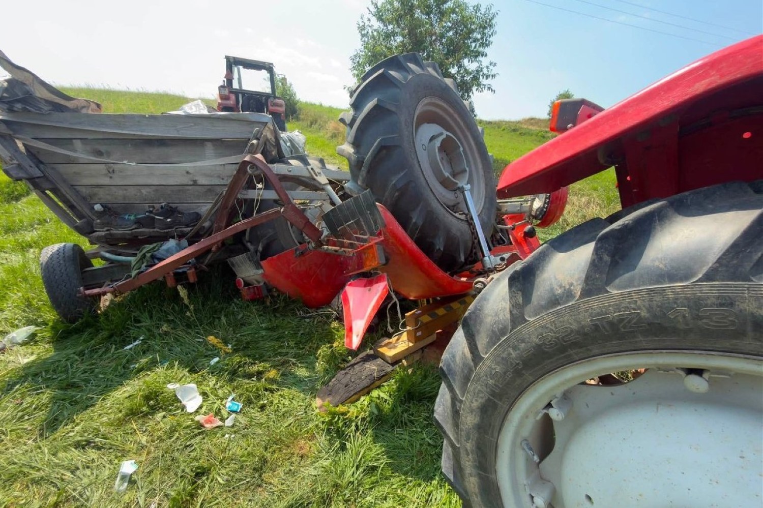 Ciagnik przygniótł mężczyznę, interweniował śmigłowiec LPR