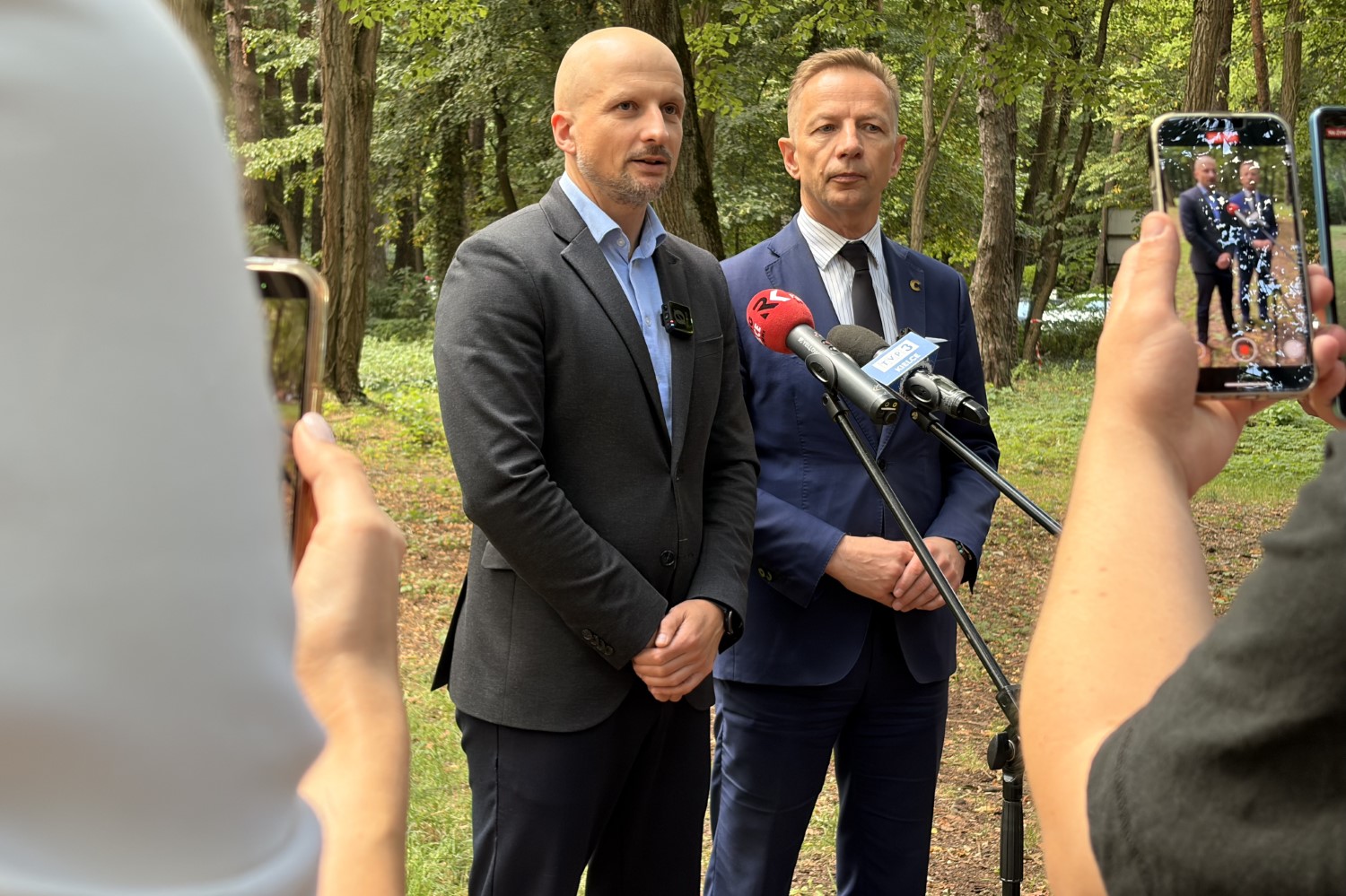 Lasy dla ludzi, nie tylko dla gospodarki. Wokół Kielc powstaje „las społeczny” - Radio Kielce 12.08.2026. Kielce. Konferencja prasowa nt. lasów społecznych / Fot. Dariusz Kuc - Radio Kielce