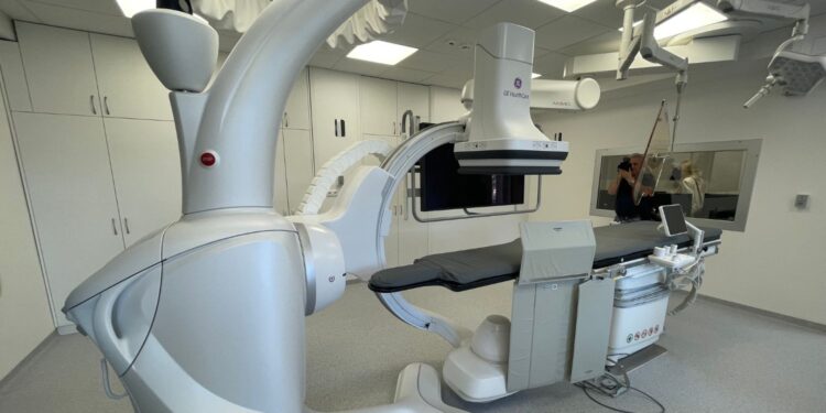 Sandomierska kardiologia ma się coraz lepiej - Radio Kielce 27.08.2026. Szpital w Sandomierzu. Otwarcie pracowni angiografii / Fot. Grażyna Szlęzak-Wójcik - Radio Kielce