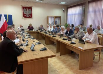 05.08.2026. Staszów. Nadzwyczajna Sesja Powiatu Staszowskiego / Fot. Grażyna Szlęzak-Wójcik - Radio Kielce