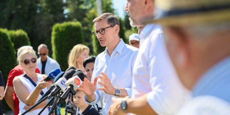 38 posłów, w tym Morawiecki, i 2 senatorów wykluczonych z PiS