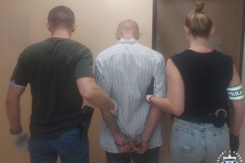 Policja zatrzymała czterech fałszywych funkcjonariuszy