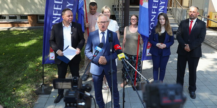 05.08.2026. Kielce. Konferencja prasowa Konfederacji Korony Polskiej / Fot. Wiktor Taszłow - Radio Kielce