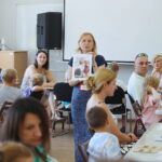 16.08.2026. Kielce. Muzeum Zabawek i Zabawy. Warsztaty „Malowanie po ścianie” / Fot. Wiktor Taszłow – Radio Kielce