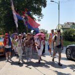 Pierwsze kilometry już za pątnikami - Radio Kielce 06.08.2026. Wiślica. Piesza Pielgrzymka diecezji kieleckiej na Jasną Górę / Fot. Marta Gajda-Kruk - Radio Kielce