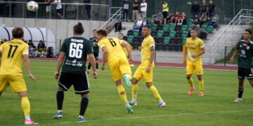 Czarni lepsi od wicelidera tabeli