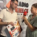 Słuchacz Radia Kielce wygrał 1500 zł na paliwo - Radio Kielce 04.08.2026. Radio Kielce. Odbiór nagrody w konkursie „Hasło Dnia” / Fot. Karolina Piasecka - Radio Kielce