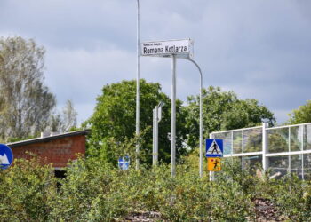 18.08.2026. Mirzec. Nadanie imienia księdza Romana Kotlarza rondu w Tychowie. / Źródło: UG Mirzec