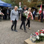 Deszcz nie zagłuszył pamięci o Porozumieniach Sierpniowych - Radio Kielce Deszcz nie zagłuszył pamięci o Porozumieniach Sierpniowych - Radio Kielce