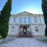Dawna siedziba świętokrzyskiego NFZ na sprzedaż - Radio Kielce Dawna siedziba świętokrzyskiego NFZ na sprzedaż