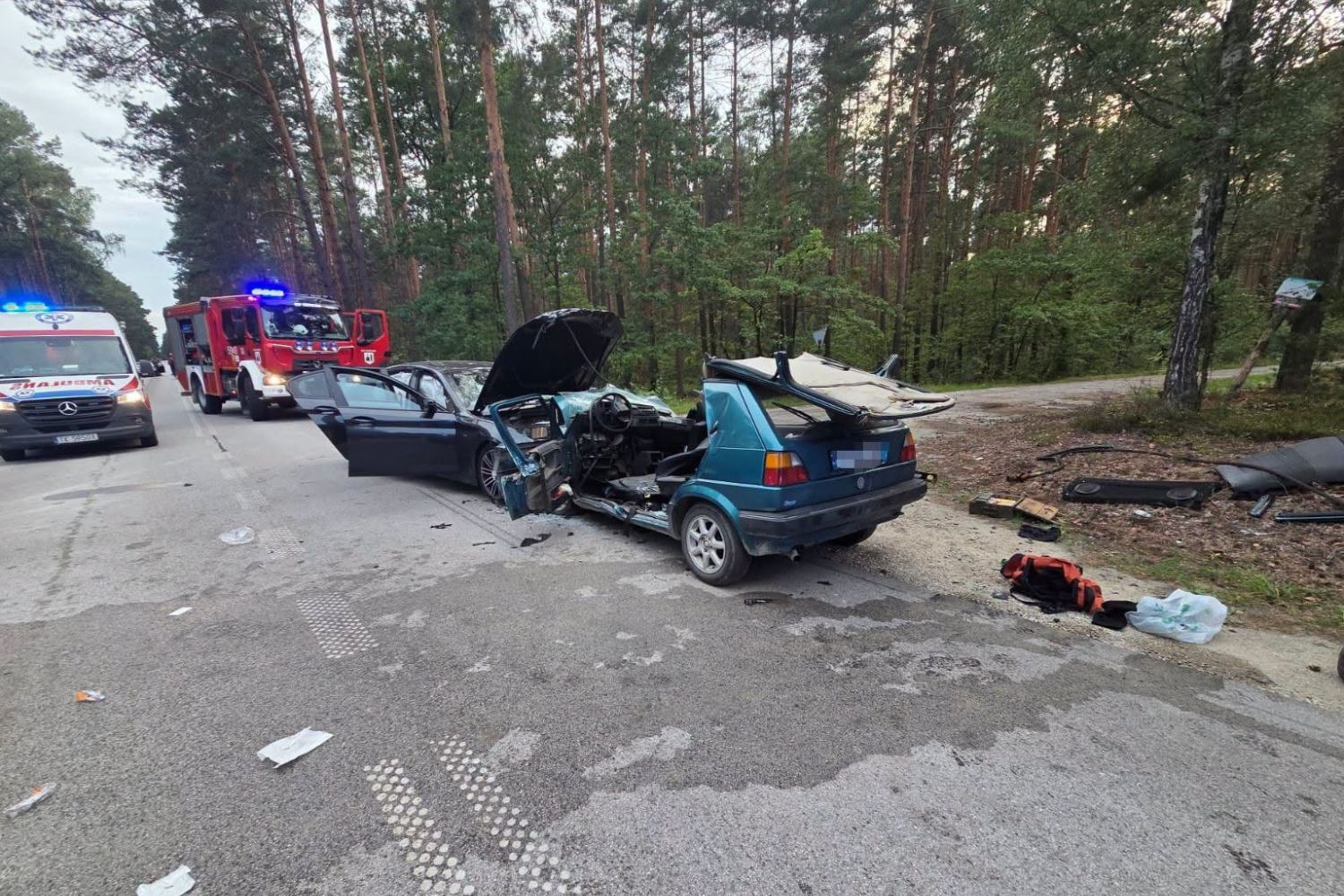 Czołowe zderzenie w powiecie włoszczowskim