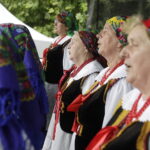 Chmielnik. Powiatowy przegląd zespołów folklorystycznych - Radio Kielce