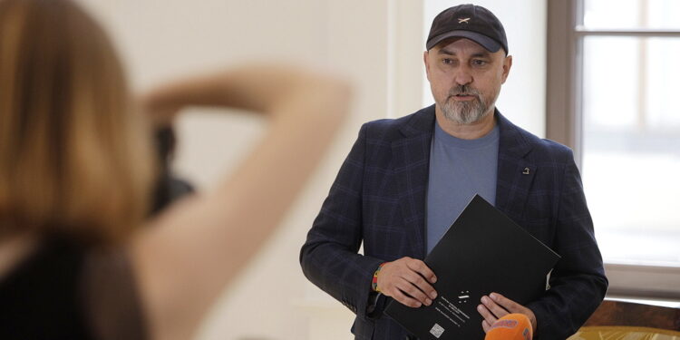 Nowy oddech sceny teatralnej. Dyrektor ujawnia szczegóły - Radio Kielce 26.08.2026 Kielce. Nowy dyrektor Teatru Żeromskiego Jacek Jabrzyk / Fot. Jarosław Kubalski - Radio Kielce