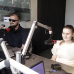 28.08.2026. Radio Kielce. Na zdjęciu: Piotr Żołądek i Milena Rot-Żołądek, zwycięzcy w wakacyjnym konkursie Radia Kielce „Dźwiękowe historie z wakacji” / Fot. Jarosław Kubalski – Radio Kielce
