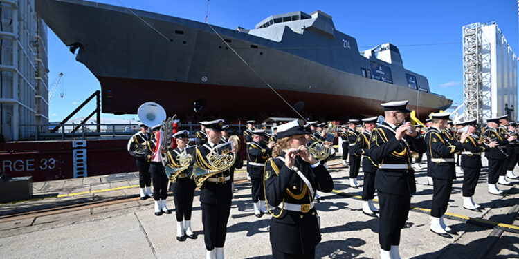 ORP „Wicher” - nowy rozdział w obronie Bałtyku - Radio Kielce 12.08.2026. Gdynia. Ceremonia chrztu fregaty wielozadaniowej ORP Wicher w PGZ Stoczni Wojennej w Gdyni. ORP Wicher jest pierwszą z trzech wielozadaniowych fregat nowej generacji budowanych w ramach programu „Miecznik” / Fot. PAP - Andrzej Jackowski