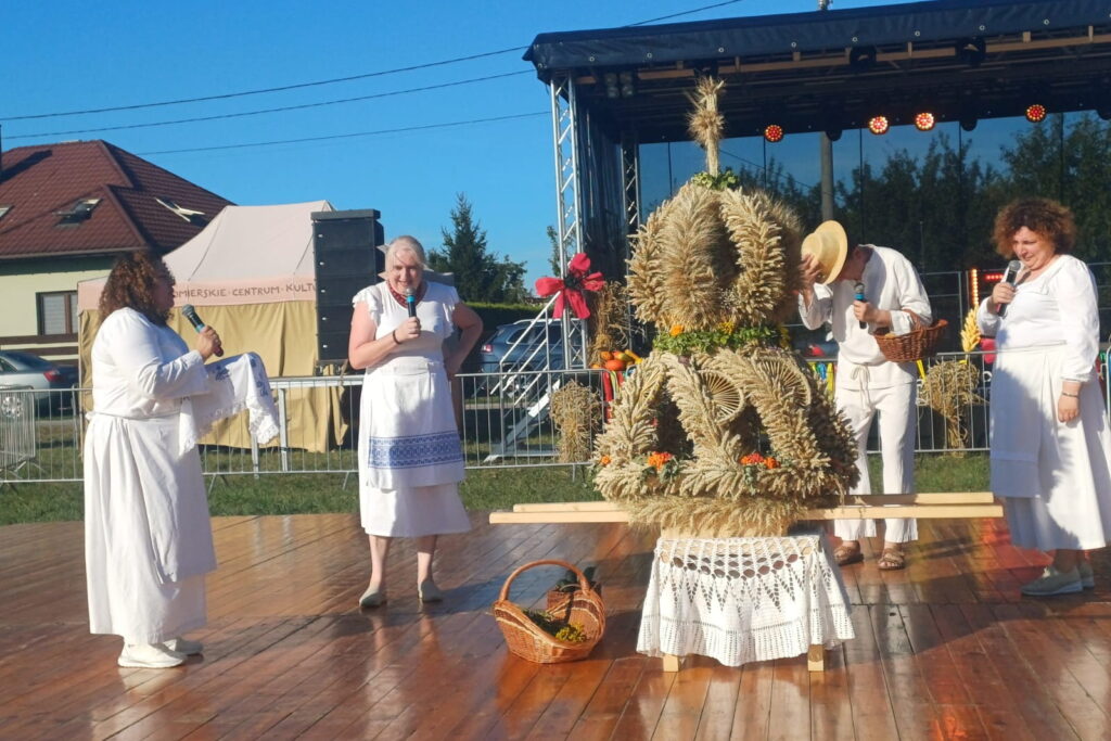 Miejskie święto plonów w Sandomierzu - Radio Kielce Miejskie święto plonów w Sandomierzu - Radio Kielce