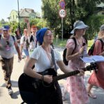 Pierwsze kilometry już za pątnikami - Radio Kielce 06.08.2026. Wiślica. Piesza Pielgrzymka diecezji kieleckiej na Jasną Górę / Fot. Marta Gajda-Kruk - Radio Kielce