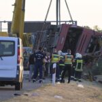 Tragedia na Węgrzech. Polski autobus wpadł do rowu, zginęło 12 osób - Radio Kielce 16.08.2026. Wypadek polskiego autokaru na Węgrzech / Fot. PAP/EPA/ZOLTAN MATHE
